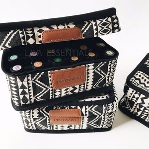 LIKE NEW! Lava Essentials Oil Case - Fits 18+ Oils